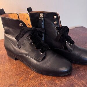 Sézane Ankle Boots with Velvet Laces- Size 39, US Women's size 8